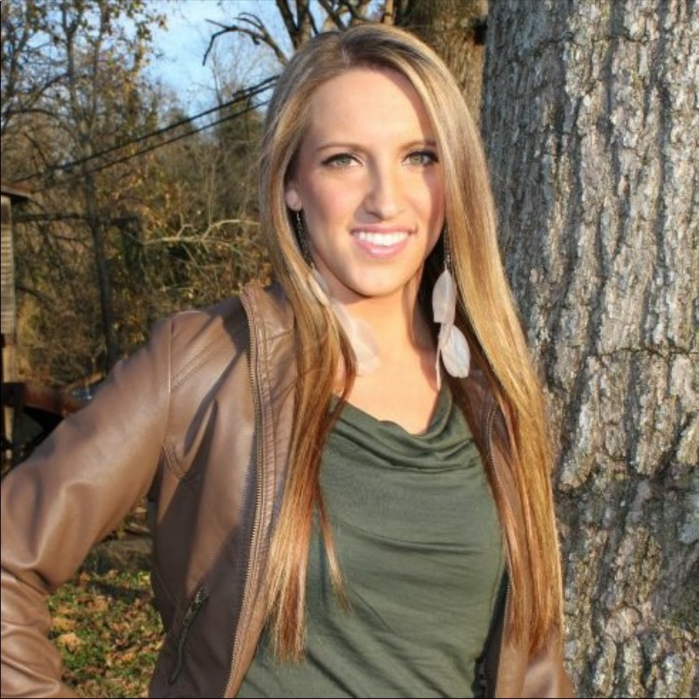 Meet Your Posher, Caslyn